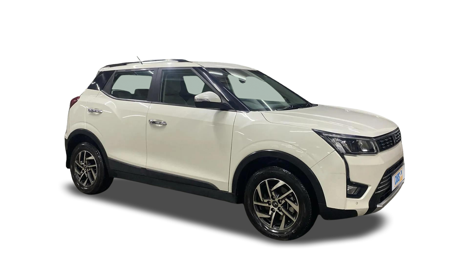 Mahindra XUV300-img