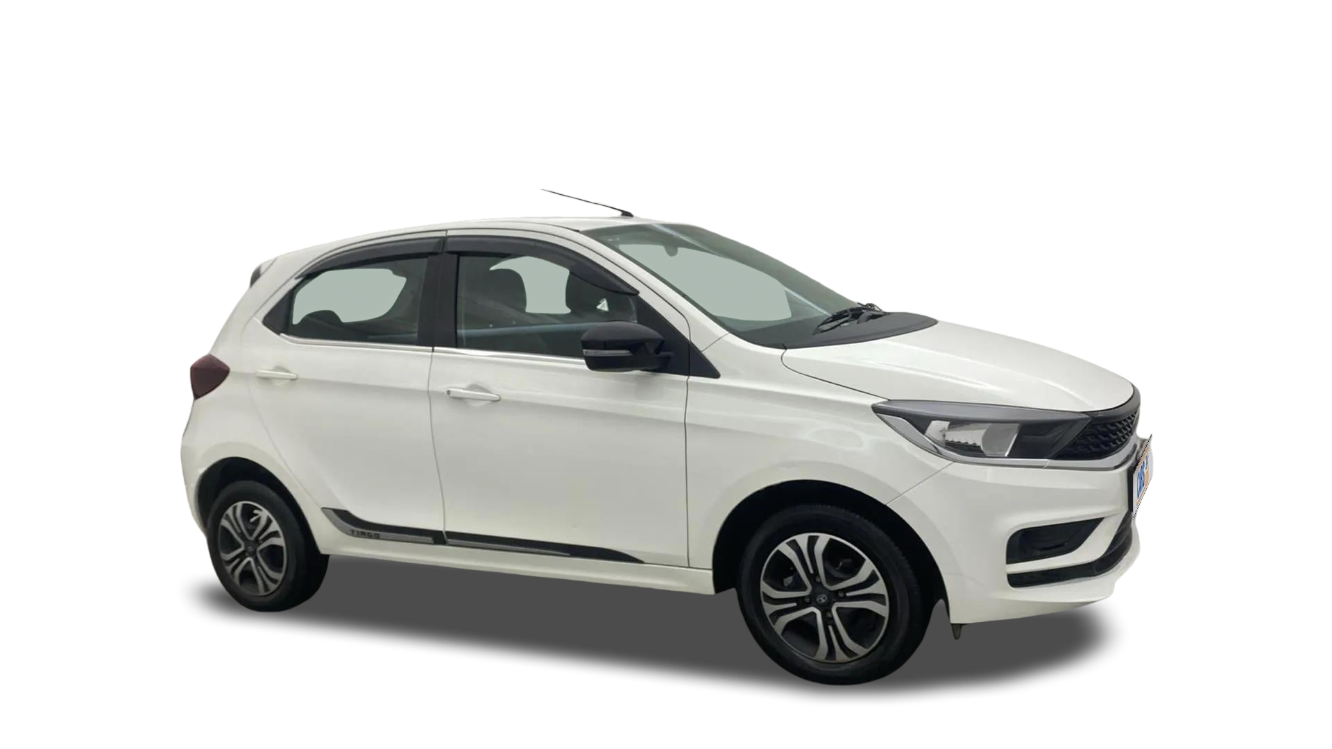 Tata Tiago-img