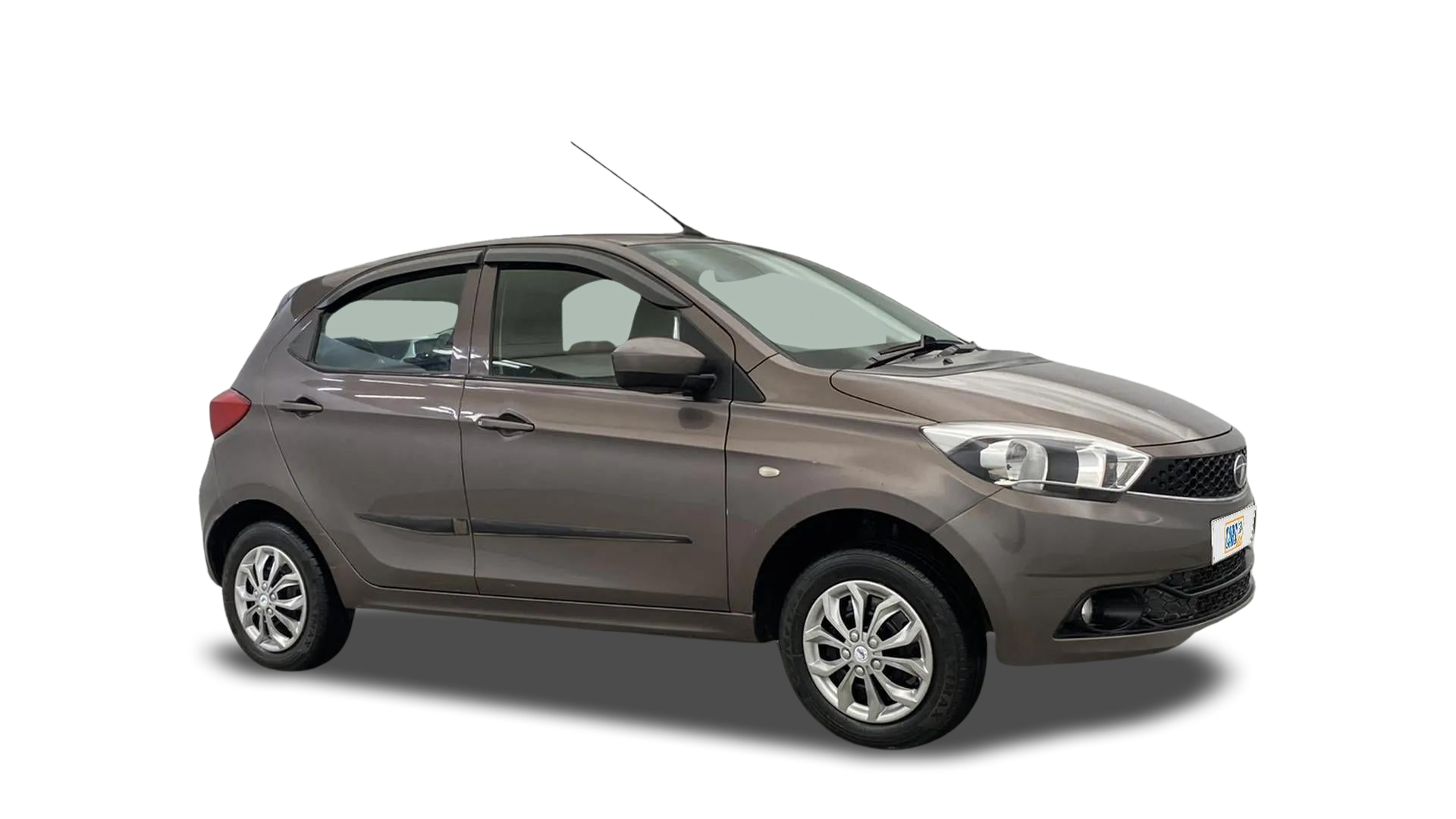 2017 Tata Tiago - Hatchback - Petrol - Manual - ₹3.35 lakh