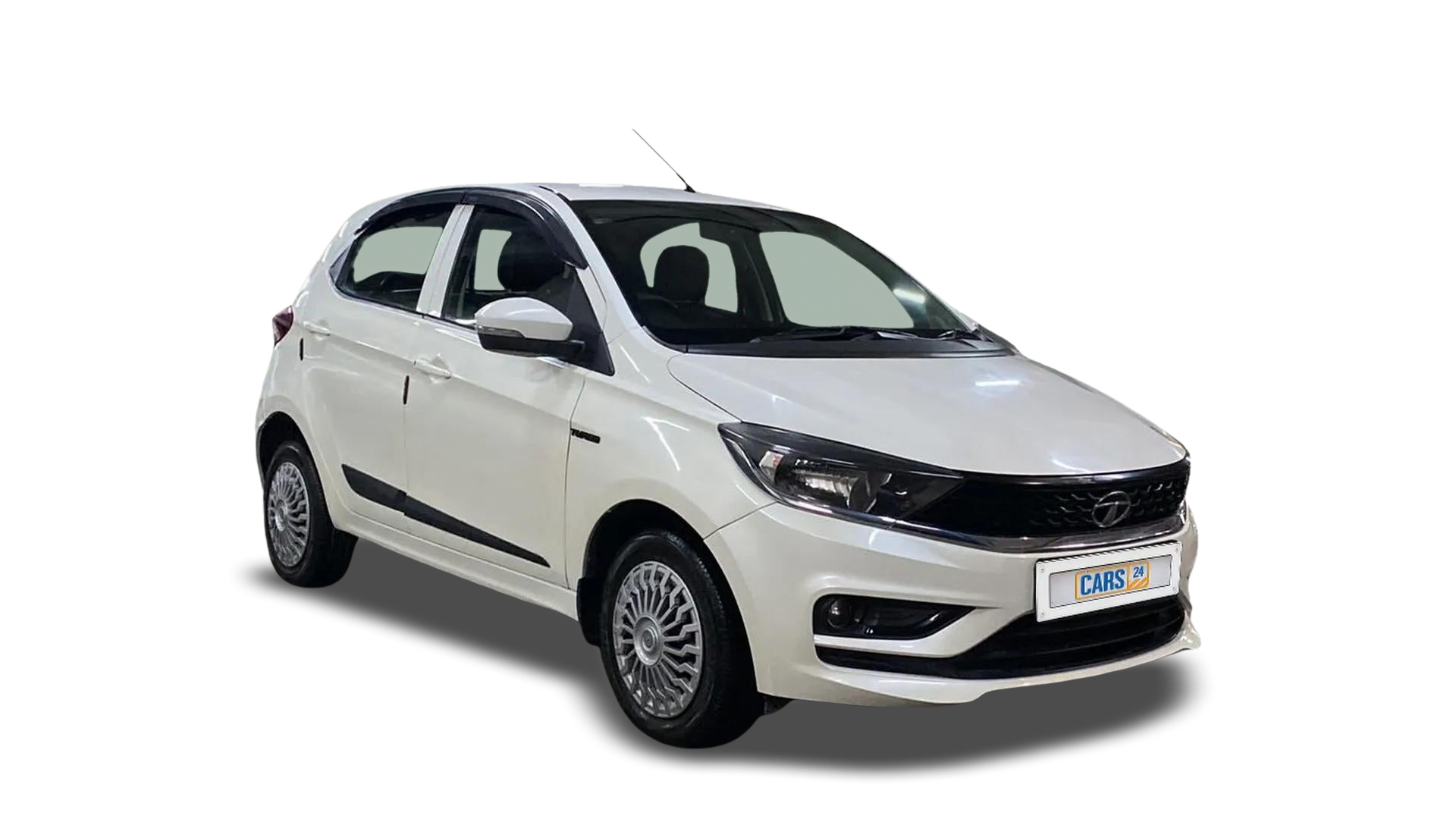 Tata Tiago-img