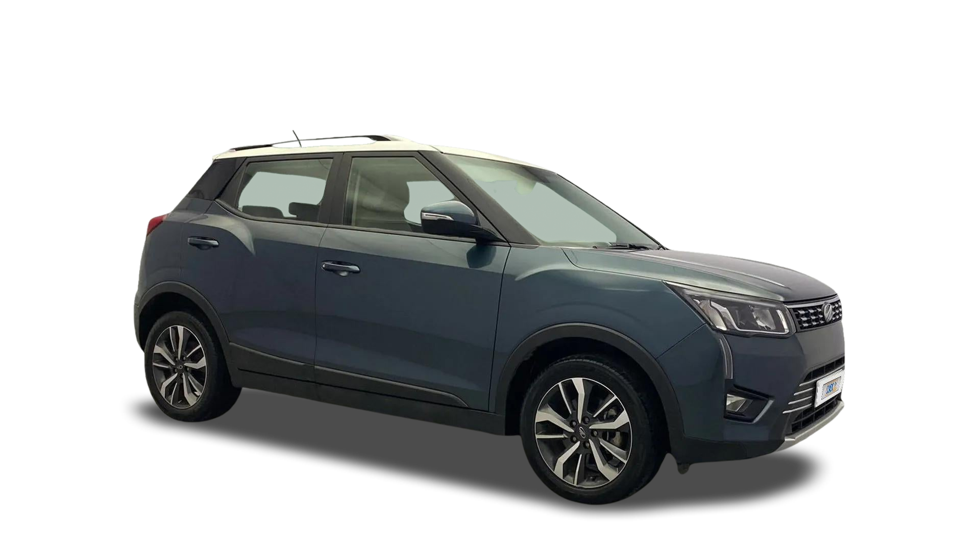 Mahindra XUV300-img