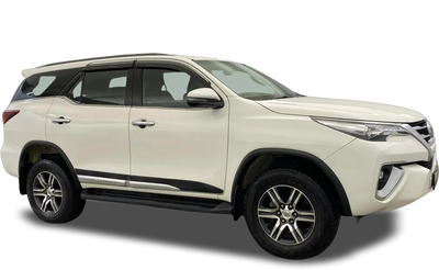 Toyota Fortuner-img