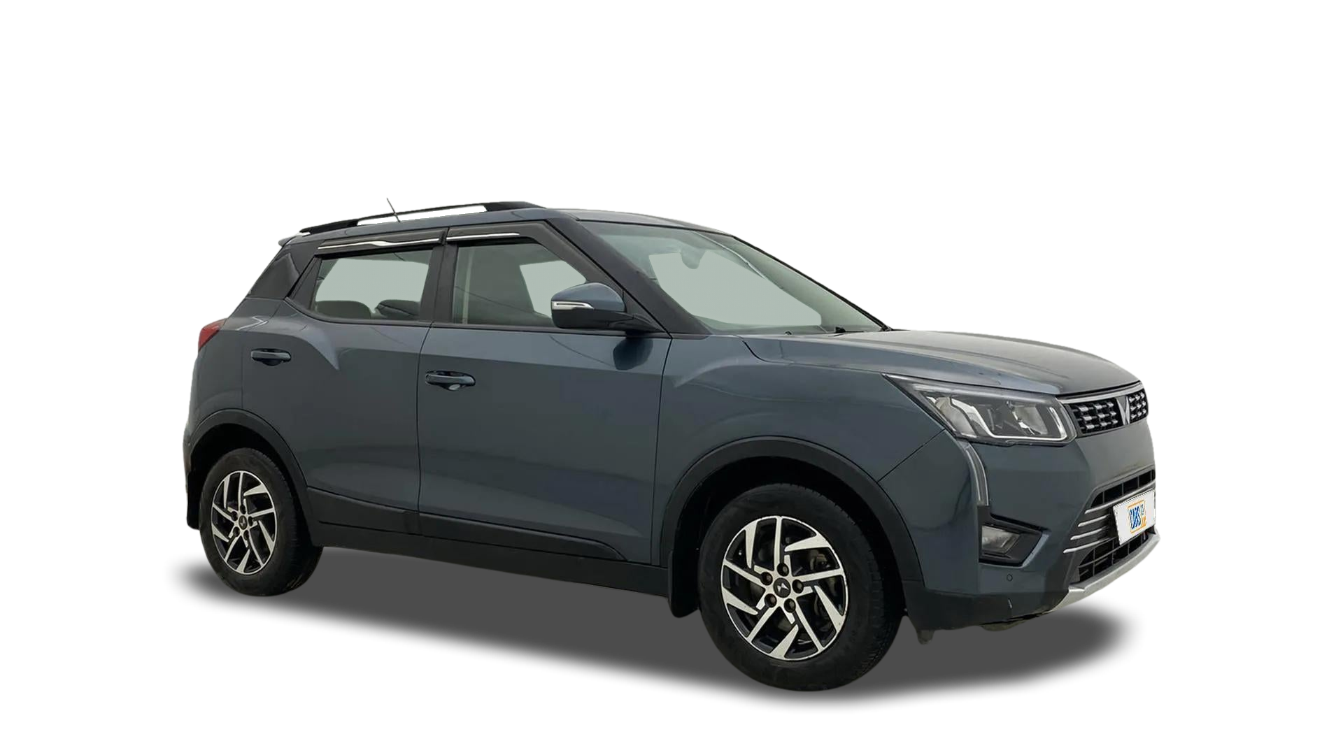 Mahindra XUV300-img