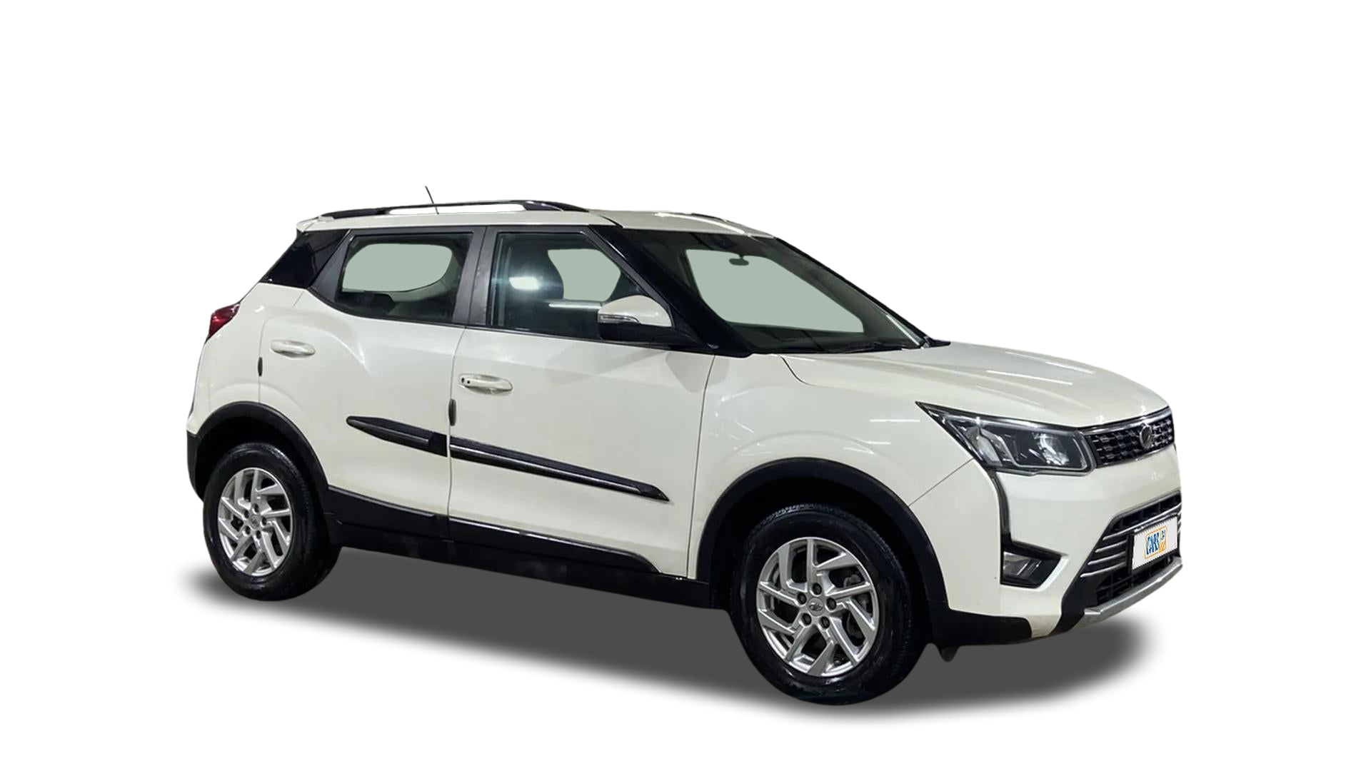 Mahindra XUV300-img