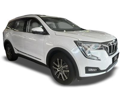 Mahindra XUV700-img
