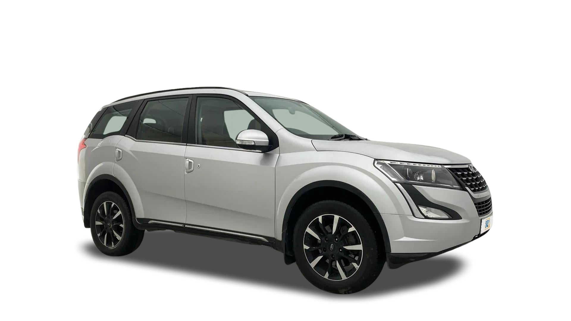 Mahindra XUV500-img