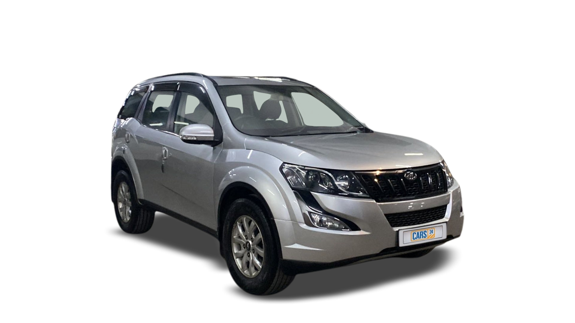 Mahindra XUV500-img