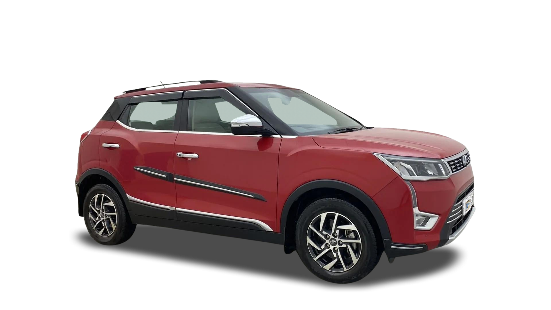 Mahindra XUV300-img