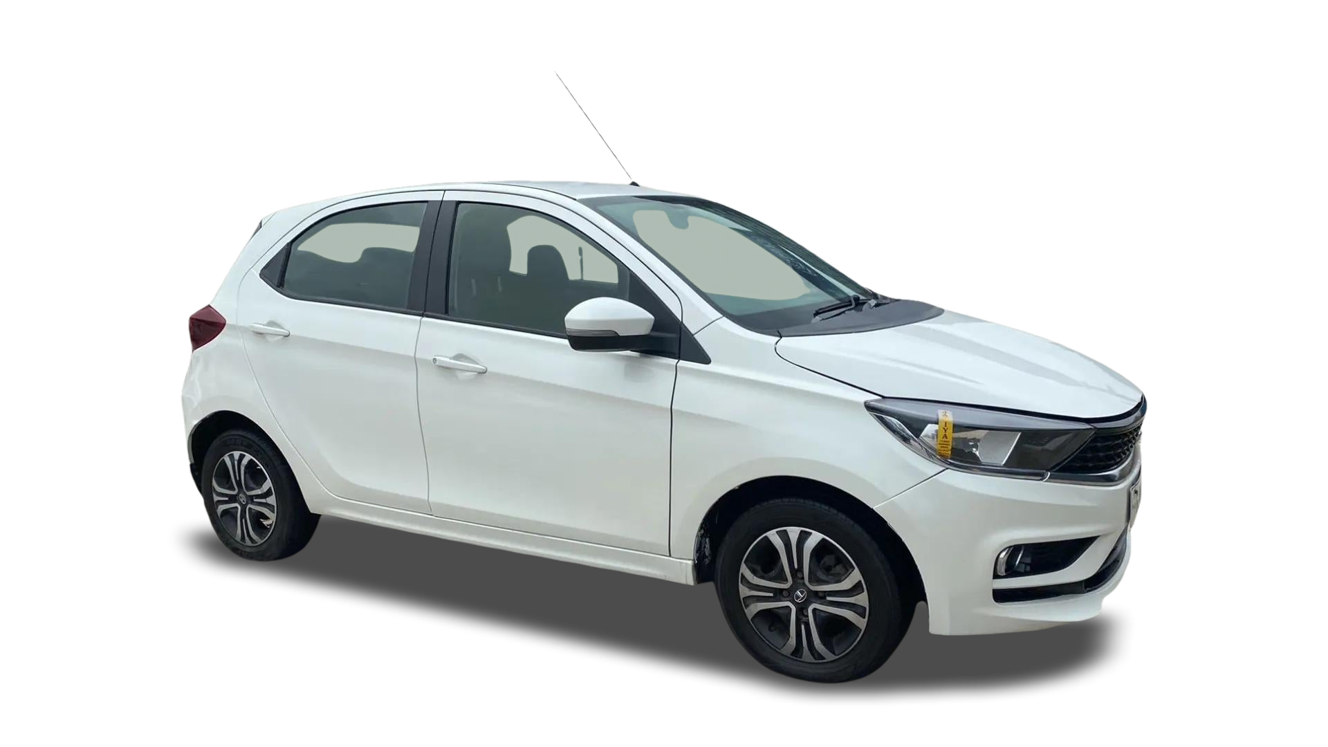 Tata Tiago-img