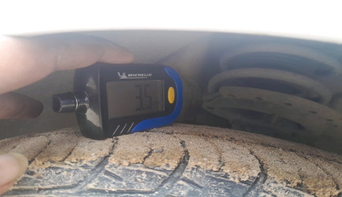 2014 Hyundai Grand i10 SPORTZ 1.1 CRDI, Diesel, Manual, 79,495 km, tyre