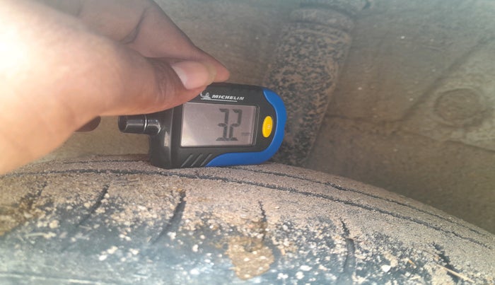 2014 Hyundai Grand i10 SPORTZ 1.1 CRDI, Diesel, Manual, 79,495 km, tyre