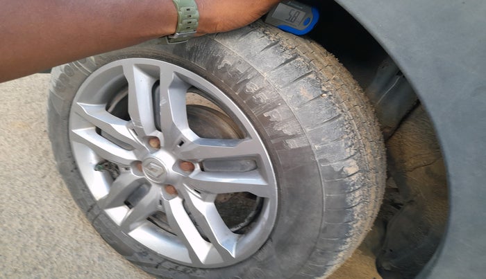 2021 Renault TRIBER RXZ, Petrol, Manual, 35,482 km, tyre