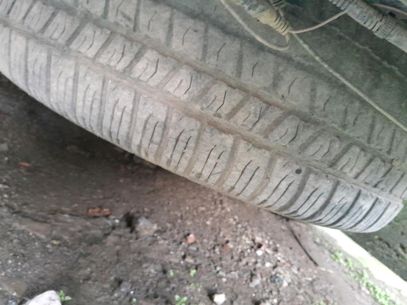 2011 Mahindra Scorpio VLX 2WD BS-III, Diesel, Manual, 1,78,279 km, tyre
