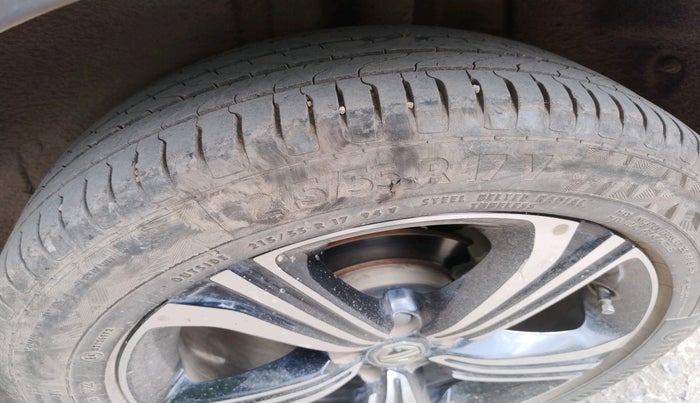 2022 MG ASTOR SHARP 1.5 MT, Petrol, Manual, 29,920 km, tyre