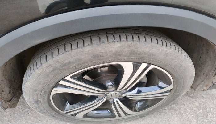 2022 MG ASTOR SHARP 1.5 MT, Petrol, Manual, 29,920 km, tyre