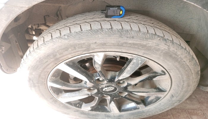 2019 Mahindra XUV500 W11, Diesel, Manual, 1,65,632 km, tyre