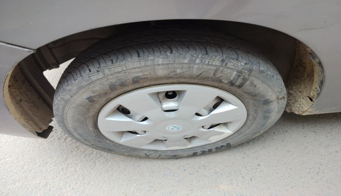 2014 Maruti Wagon R 1.0 LXI CNG, Petrol, Manual, 1,03,313 km, tyre