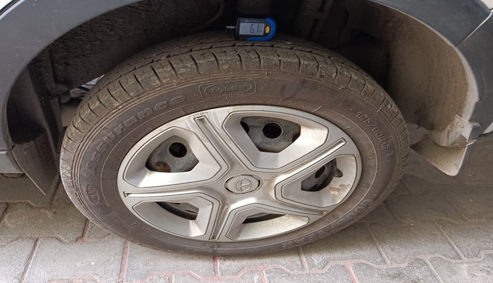 2022 Tata NEXON XMA PETROL, Petrol, Automatic, 18,501 km, tyre
