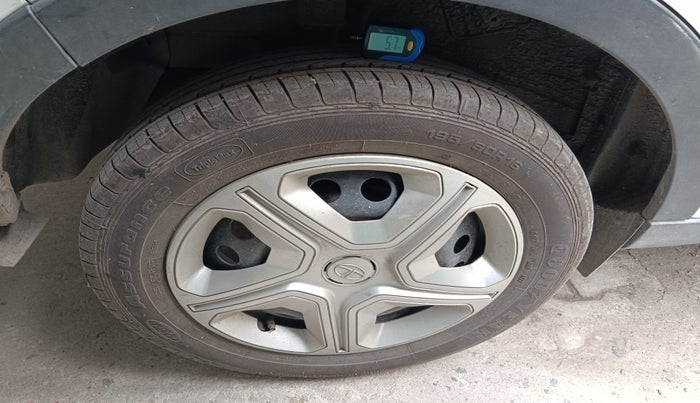 2022 Tata NEXON XMA PETROL, Petrol, Automatic, 18,501 km, tyre