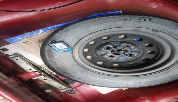 2014 Hyundai Eon D-LITE+, Petrol, Manual, 65,300 km, tyre