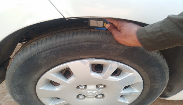 2012 Hyundai i20 MAGNA 1.2, Petrol, Manual, 1,31,126 km, tyre