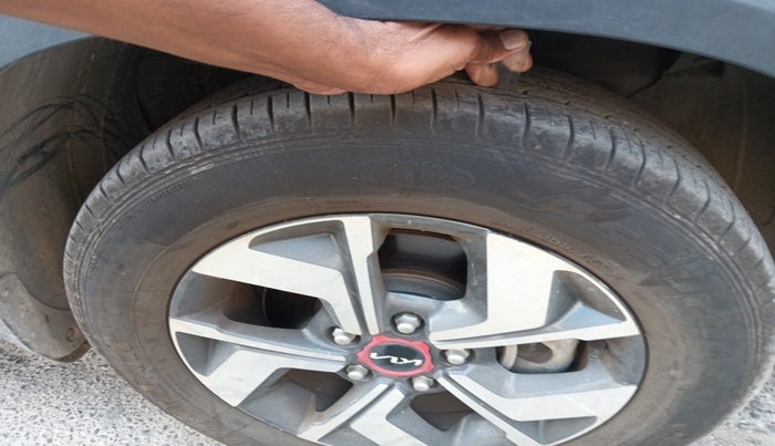 2022 KIA SELTOS HTK 1.5 PETROL, Petrol, Manual, 11,970 km, tyre