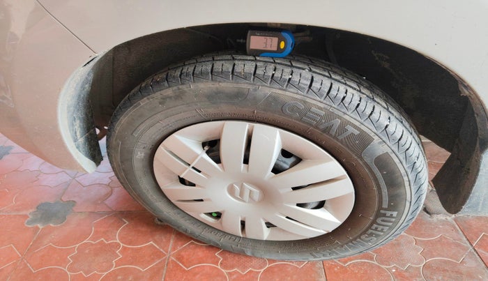 2021 Maruti Alto LXI, Petrol, Manual, 27,951 km, tyre