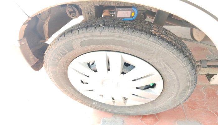 2021 Maruti Alto LXI, Petrol, Manual, 27,951 km, tyre