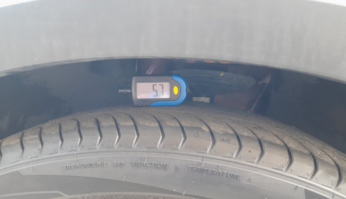 2023 Volkswagen TAIGUN TOPLINE 1.0 TSI MT, Petrol, Manual, 19,782 km, tyre