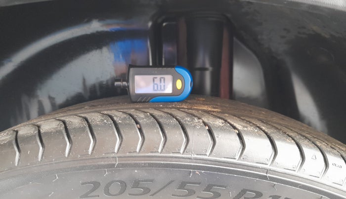 2023 Volkswagen TAIGUN TOPLINE 1.0 TSI MT, Petrol, Manual, 19,782 km, tyre