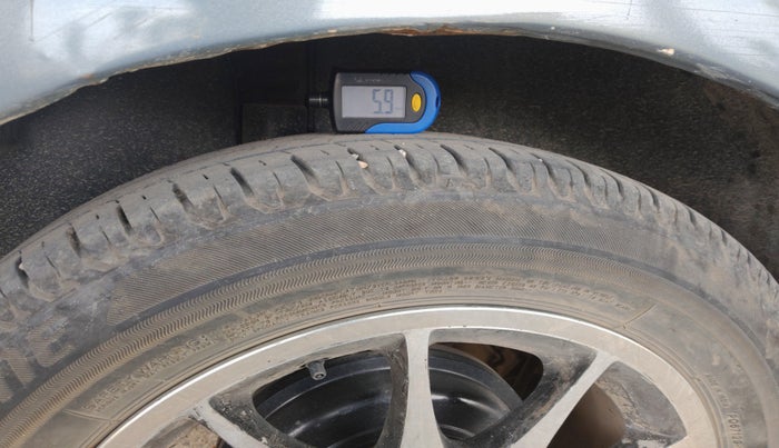 2010 Maruti Swift LXI, Petrol, Manual, 88,219 km, tyre