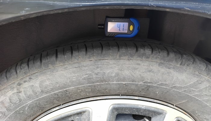 2013 Maruti Swift VDI, Diesel, Manual, 1,04,465 km, tyre