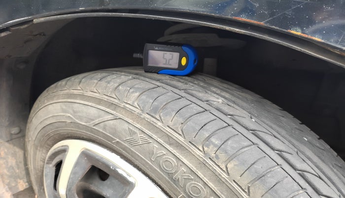 2013 Maruti Swift VDI, Diesel, Manual, 1,04,465 km, tyre