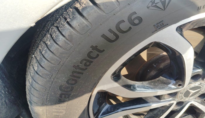 2014 Mercedes Benz E Class E 250 CDI AVANTGARDE, Diesel, Automatic, 1,30,685 km, tyre