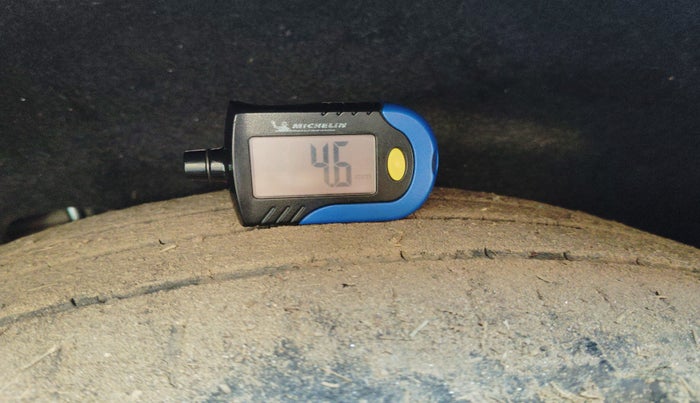 2014 Mercedes Benz E Class E 250 CDI AVANTGARDE, Diesel, Automatic, 1,30,685 km, tyre