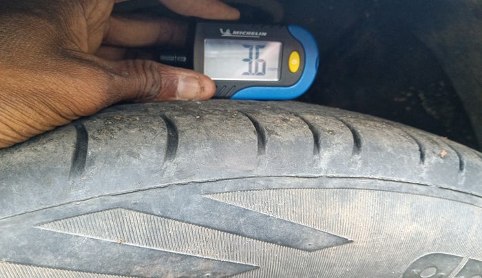 2011 Hyundai i10 MAGNA 1.1, Petrol, Manual, 97,405 km, tyre