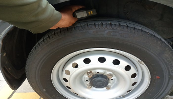 2021 Tata ALTROZ XE PETROL, Petrol, Manual, 35,000 km, tyre