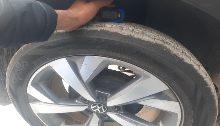 2021 Volkswagen TAIGUN TOPLINE 1.0 TSI AT, Petrol, Automatic, 32,100 km, tyre