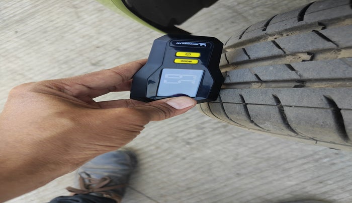 2011 Ford Figo ZXI 1.4 DIESEL, Diesel, Manual, 1,12,900 km, tyre