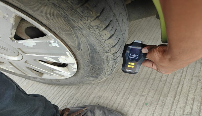 2011 Ford Figo ZXI 1.4 DIESEL, Diesel, Manual, 1,12,900 km, tyre