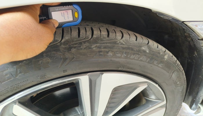 2020 Honda Civic 1.6L I-DTEC ZX MT, Diesel, Manual, 10,12,041 km, tyre