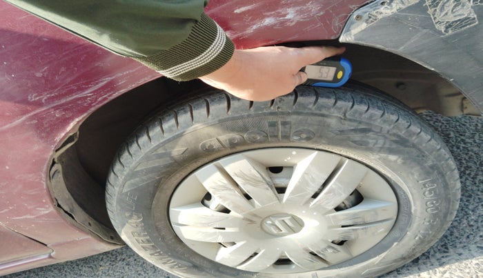 2010 Maruti Alto LXI, Petrol, Manual, 1,09,684 km, tyre