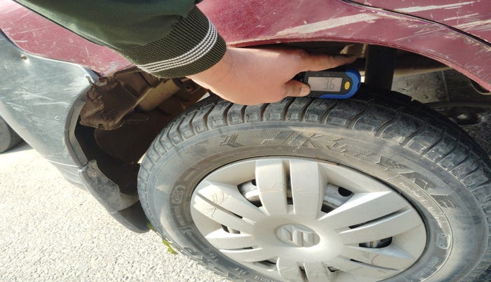 2010 Maruti Alto LXI, Petrol, Manual, 1,09,684 km, tyre