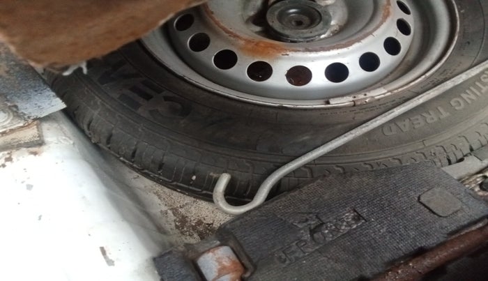 2018 Honda Amaze 1.2L I-VTEC E, Petrol, Manual, 55,555 km, tyre