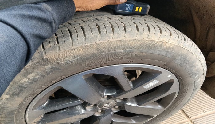 2023 Tata Harrier XZA PLUS 2.0L DARK EDITION, Diesel, Automatic, 83,000 km, tyre