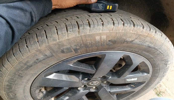 2023 Tata Harrier XZA PLUS 2.0L DARK EDITION, Diesel, Automatic, 83,000 km, tyre