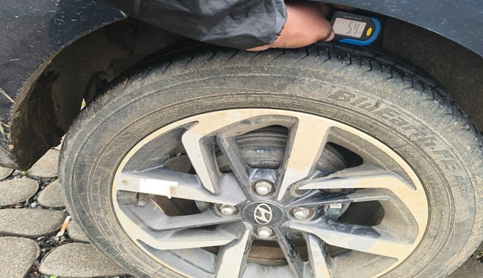 2022 Hyundai GRAND I10 NIOS ASTA AMT 1.2 KAPPA VTVT, Petrol, Automatic, 34,675 km, tyre