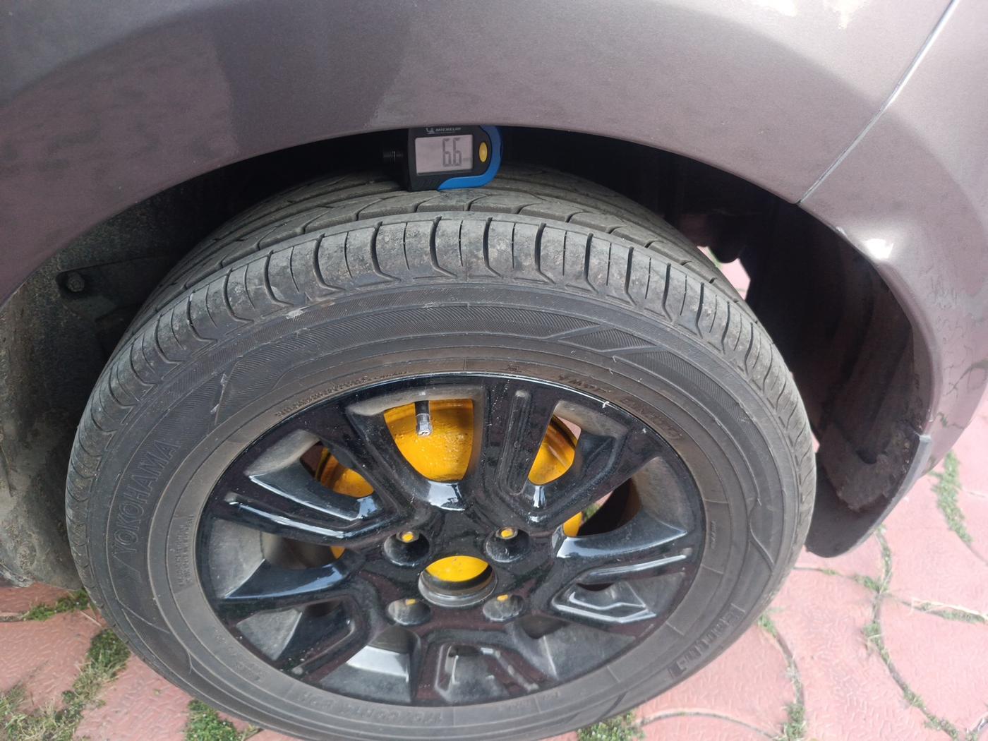 2018 Tata Tiago XZ DIESEL, Diesel, Manual, 72,101 km, tyre