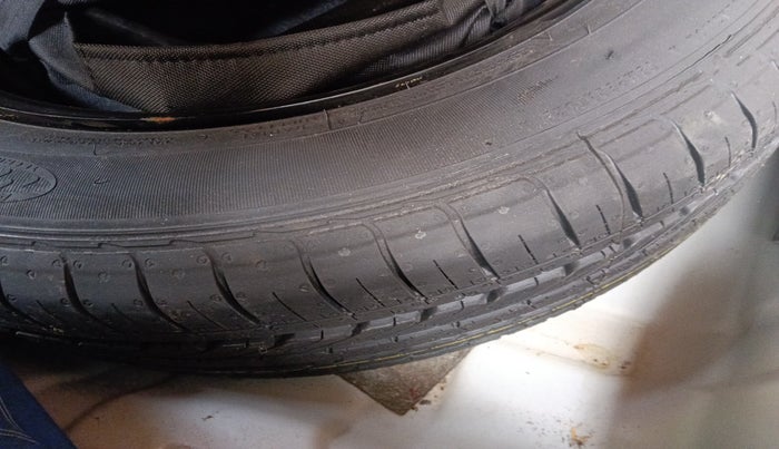 2021 Tata NEXON XM PETROL, Petrol, Manual, 28,500 km, tyre