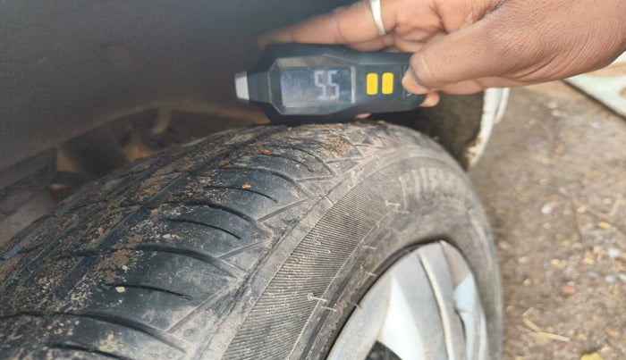 2022 Maruti Alto LXI OPT CNG, Petrol, Manual, 45,796 km, tyre